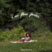 à nos fleurs fanées.