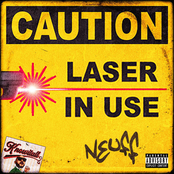 CAUTION : Laser In use