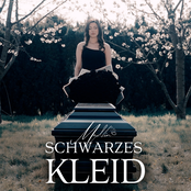 Schwarzes Kleid