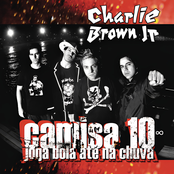 Camisa 10 joga bola até na chuva