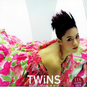 三角圓舞 by Twins