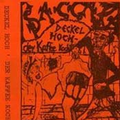 Deckel hoch, der Kaffee kocht