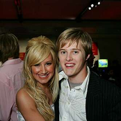 lucas grabeel, ashley tisdale