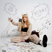 Beige, tam og middels mann