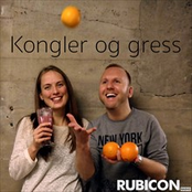 Kongler og gress