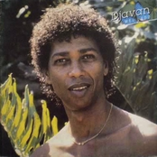 Muito Mais by Djavan