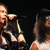 Slash (featuring Myles Kennedy)