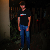 she's just not into you