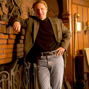 Dan Brown