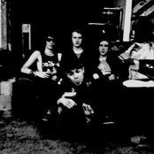 Ei me ketään tultu pelastaa