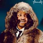 HUG ME AS IF WE WERE TO DIE TOMORROW