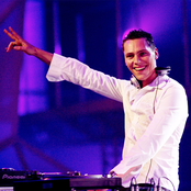 tiësto feat. bt