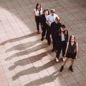 Tytöt pitää hauskaa