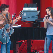 Norah Jones Featuring M. Ward