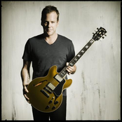 kiefer sutherland