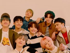 Line-up for KCON 2019 JAPAN at Makuhari Messe International Line-up for KCON 2019 JAPAN at Makuhari Messe International