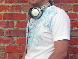 DJ SIM7 的头像