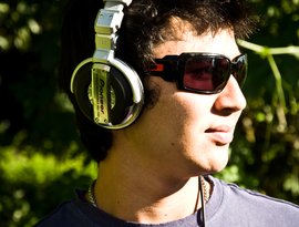 J. SAKANIWA 的头像