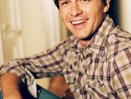 Avatar for Julian Ovenden