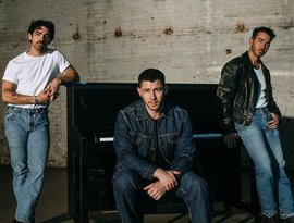 Аватар для Jonas Brothers