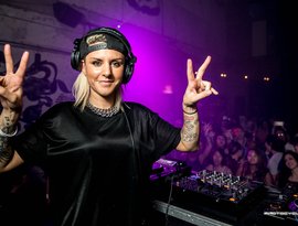 Christina Novelli のアバター