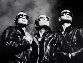 Front 242 için avatar