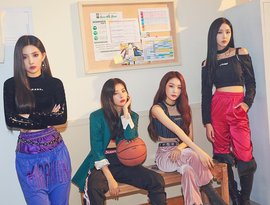 Seulgi, SinB, Chung Ha & Jeon Soyeon 的头像
