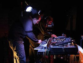 Philip Samartzis & Lawrence English 的头像