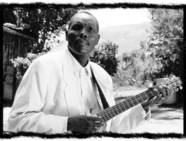 Oliver Mtukudzi 的头像