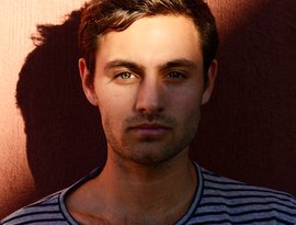 Yoke Lore 的头像