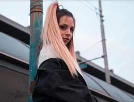Grace Cambria 的头像