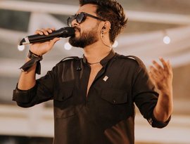 Dinesh Gamage 的头像