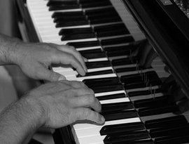 Solo Piano Music - Christian Lindquist - Soft Quiet Piano 的头像