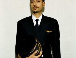 Dimitri from Paris 的头像