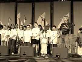 Pete Seeger With The Rivertown Kids 的头像