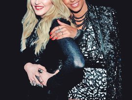 Beyoncé & Madonna 的头像