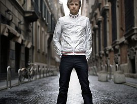 Dominic Howard 的头像