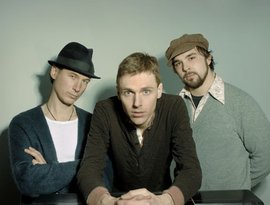 Joel Plaskett Emergency のアバター