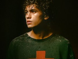 Dominic Fike 的头像