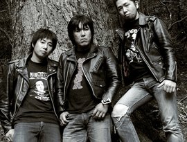 早朝ピストンズ のアバター