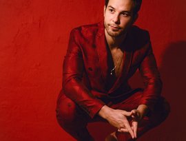 Avatar de Skylar Astin