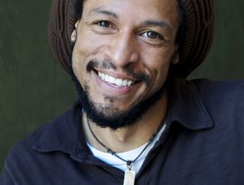 Aaron Nigel Smith のアバター