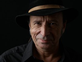 Claude Desarzens 的头像