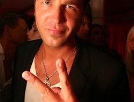 Avatar de Ulf Ekberg & Commit Suiside