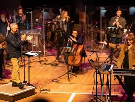 Hannah Peel & Paraorchestra 的头像