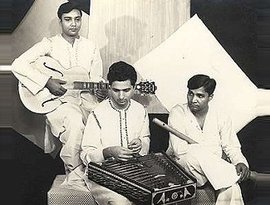 Pandi Shiv Kumar Sharma, Hari Prasad Chaurasia & Brij Bhusan Kabra 的头像