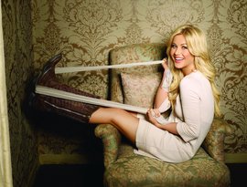 Avatar for Julianne Hough