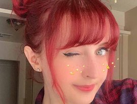 Lizz Robinett 的头像