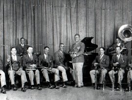 Avatar for Louis Armstrong And His Orchestra