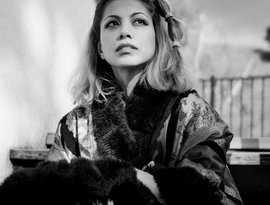 Genevieve Artadi için avatar